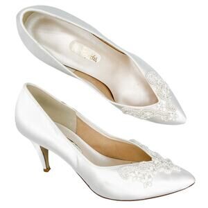 Vintage Ivory Beaded Heels Size 8